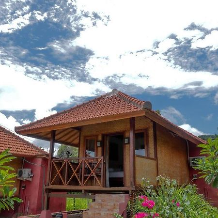 Yut'S Inn Flower Paradise Gili Gede エクステリア 写真