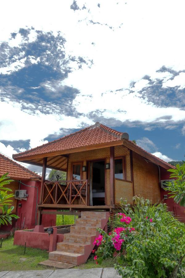 Yut'S Inn Flower Paradise Gili Gede エクステリア 写真
