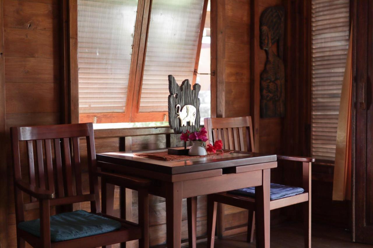 Yut'S Inn Flower Paradise Gili Gede エクステリア 写真
