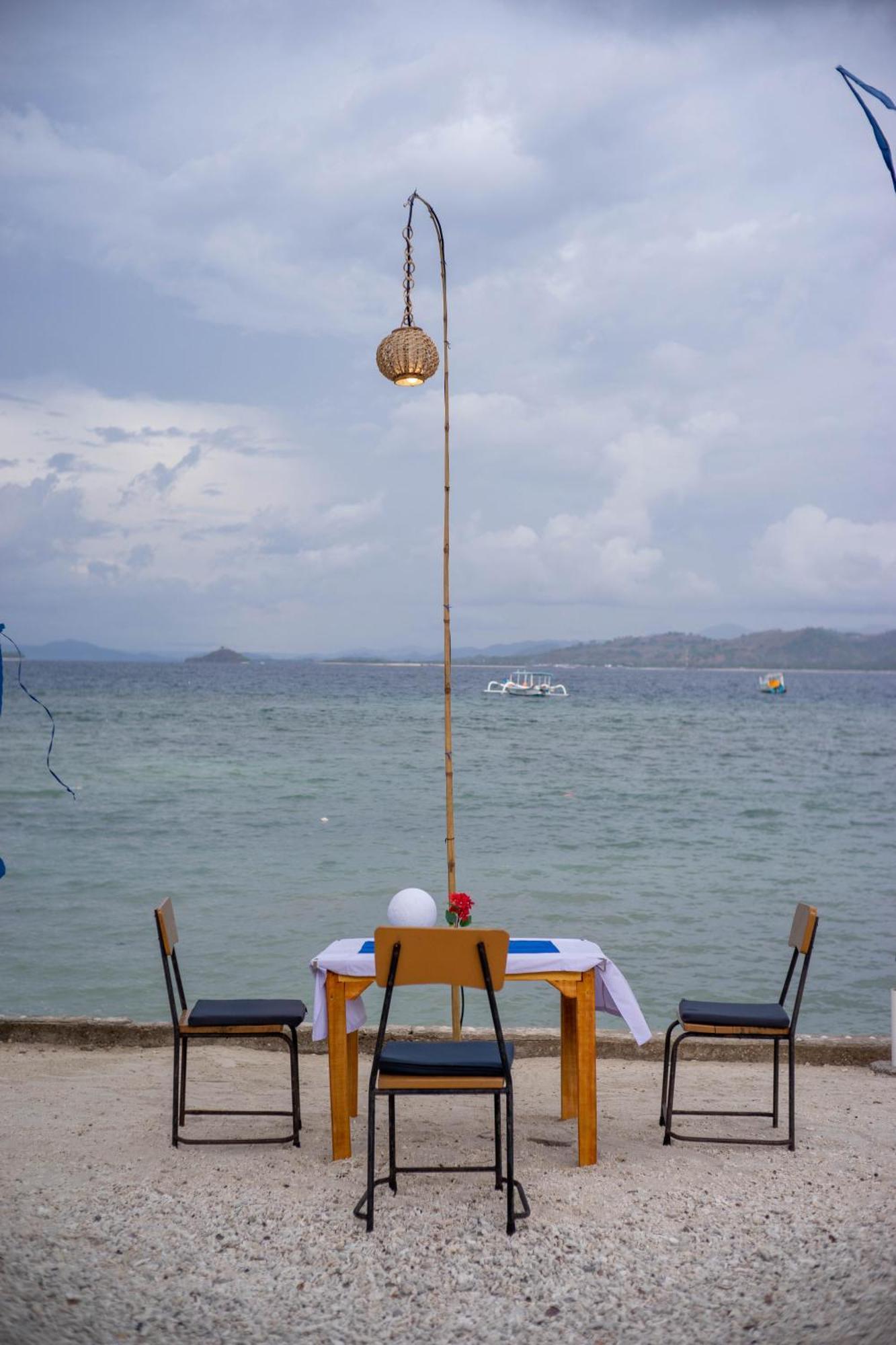 Yut'S Inn Flower Paradise Gili Gede エクステリア 写真